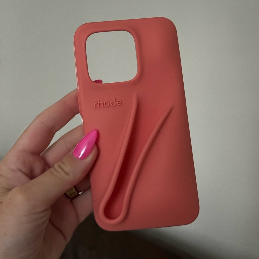 Rhode 14pro Coral Pink Sculpted Silicone Phone Case